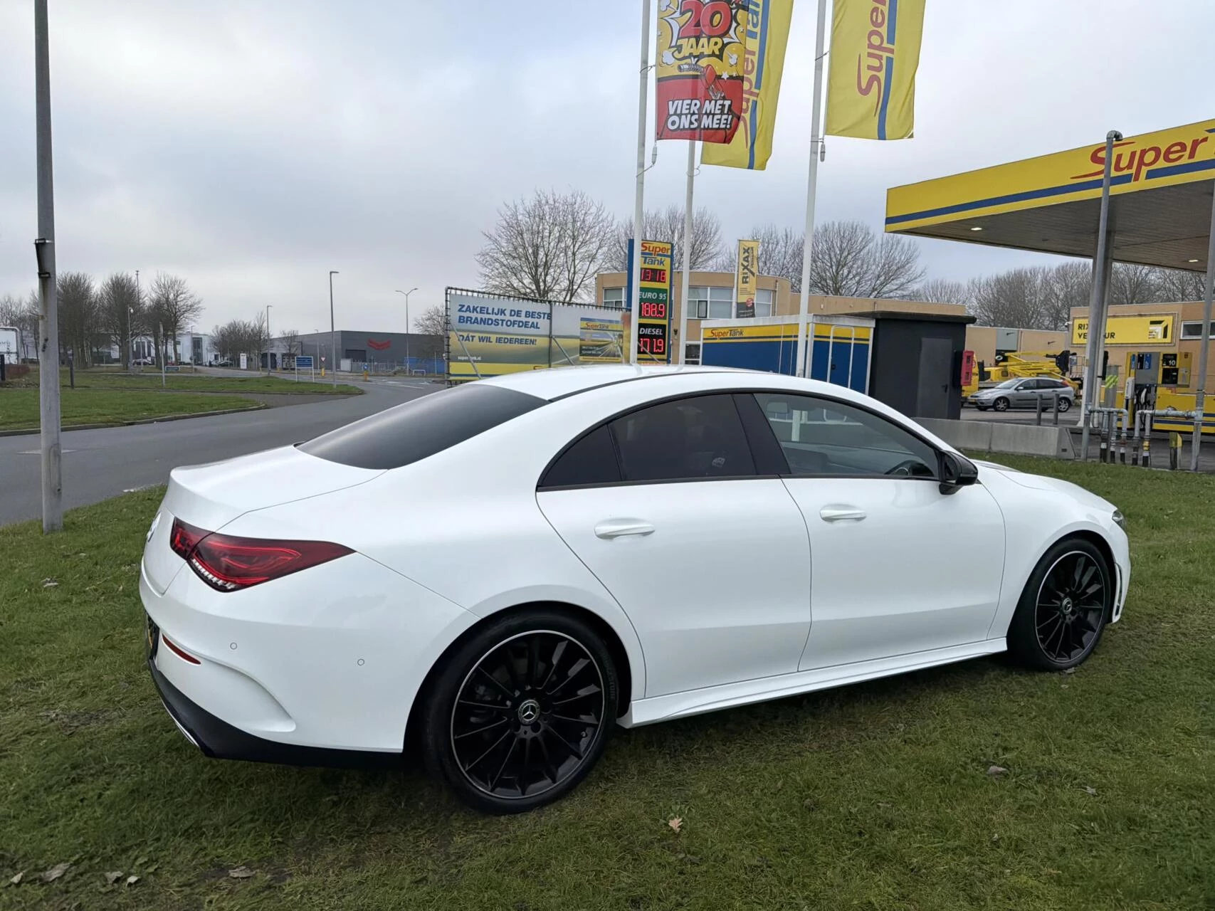 Hoofdafbeelding Mercedes-Benz CLA