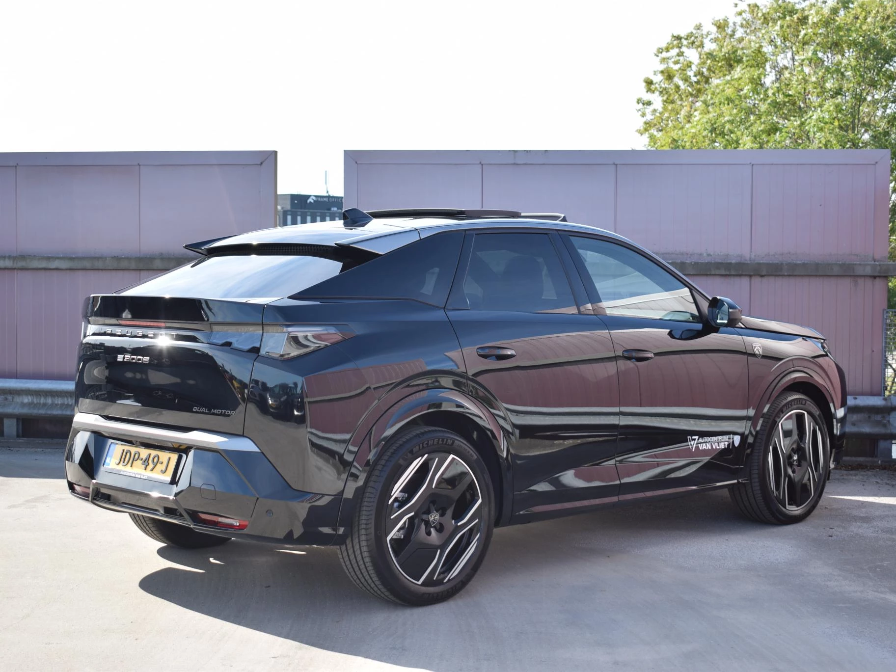 Hoofdafbeelding Peugeot e-3008