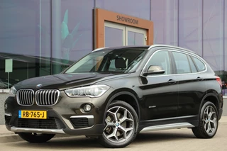 Hoofdafbeelding BMW X1 BMW X1 sDrive20i Corporate Lease Executive | LED | Half leder | PDC |