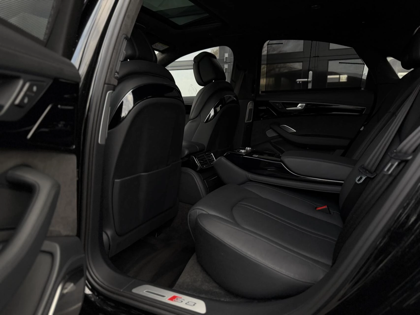 Hoofdafbeelding Audi S8