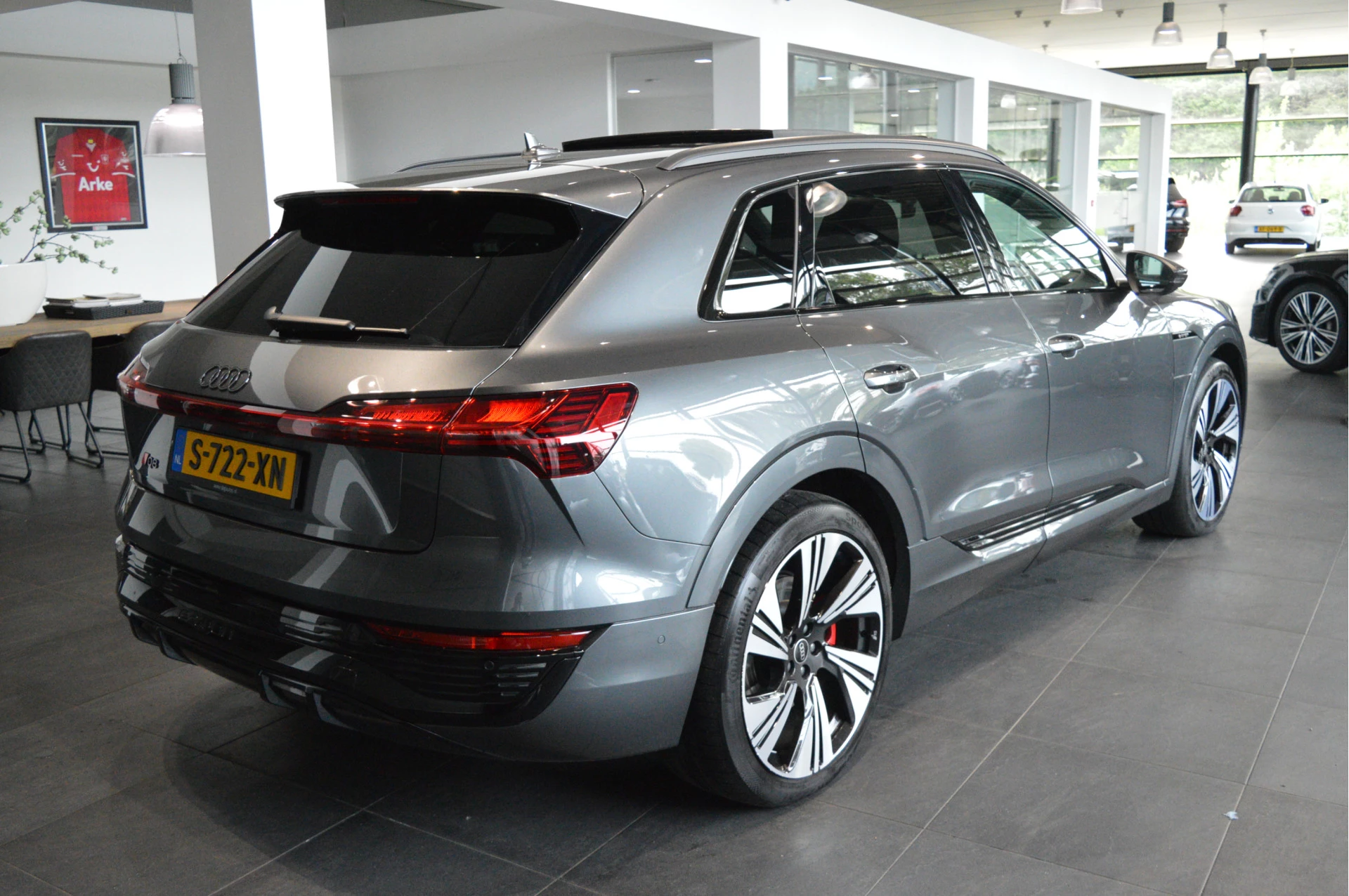Hoofdafbeelding Audi Q8 e-tron