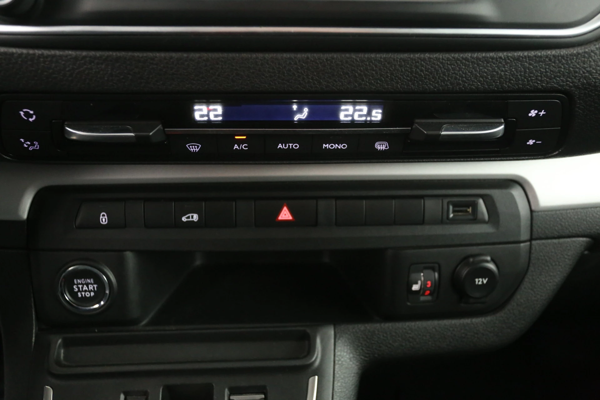 Hoofdafbeelding Peugeot e-Expert