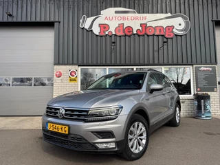 Hoofdafbeelding Volkswagen Tiguan Volkswagen Tiguan 1.4 TSI HIGHLINE Trekhaak Stoelverwarming Carplay Acc 4motion Navi