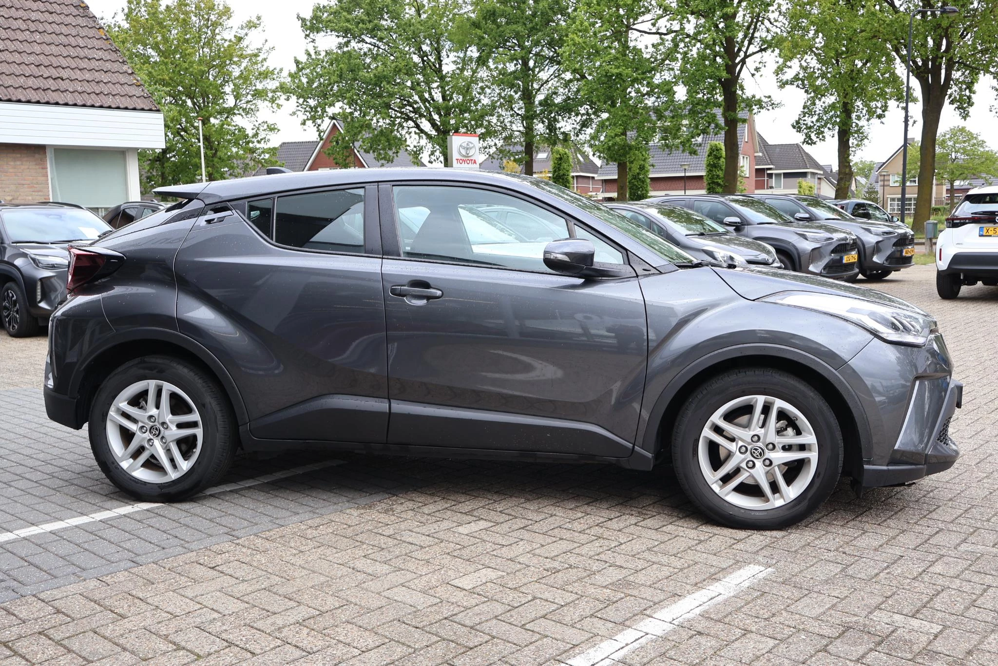 Hoofdafbeelding Toyota C-HR