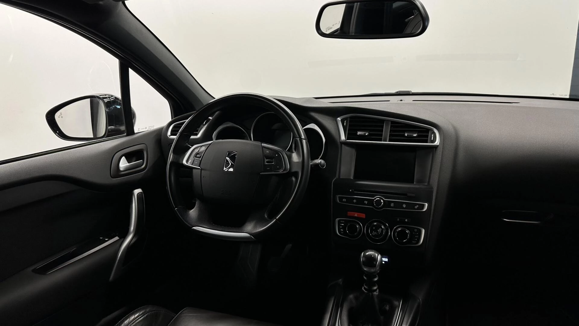 Hoofdafbeelding DS DS 4