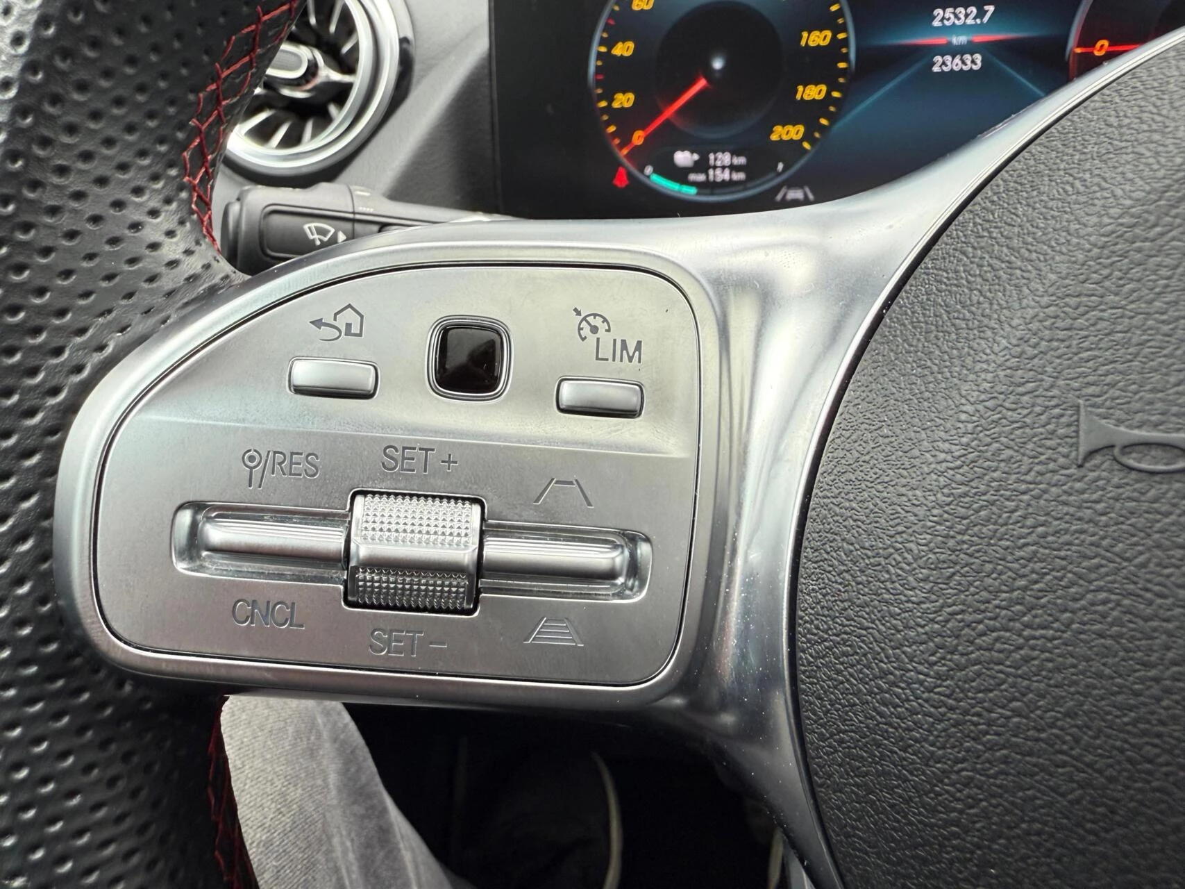 Hoofdafbeelding Mercedes-Benz EQA