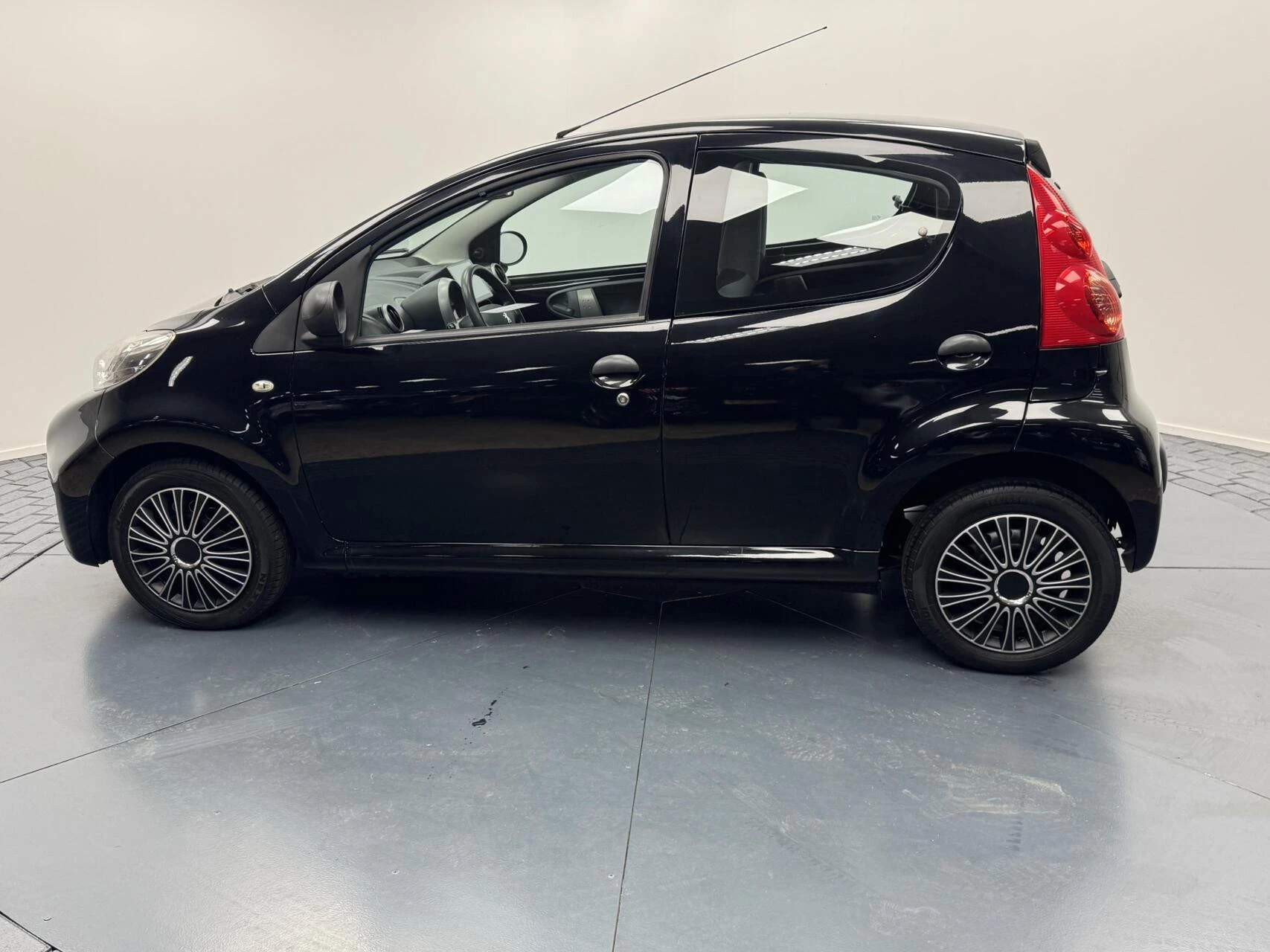 Hoofdafbeelding Peugeot 107