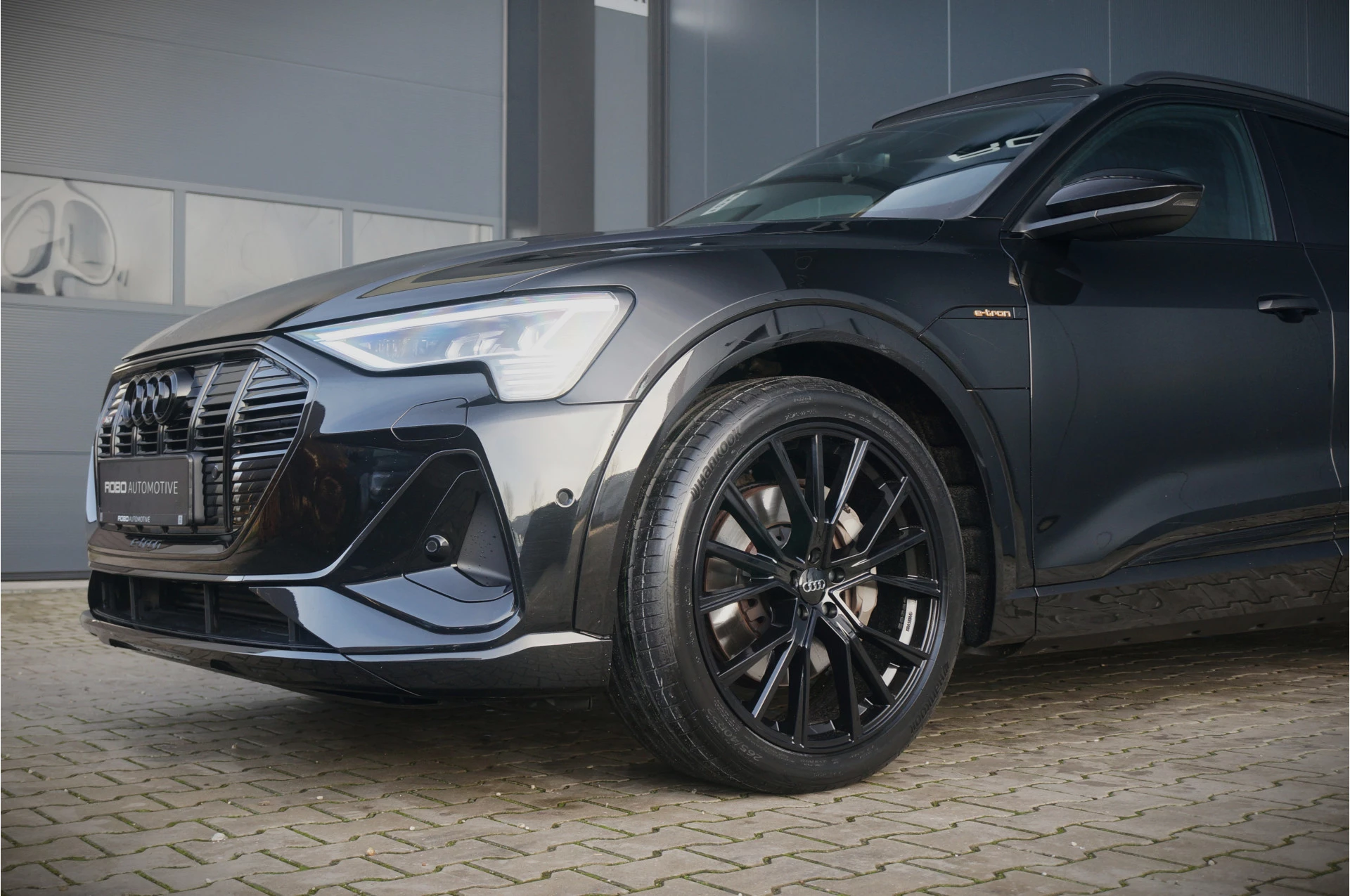 Hoofdafbeelding Audi e-tron