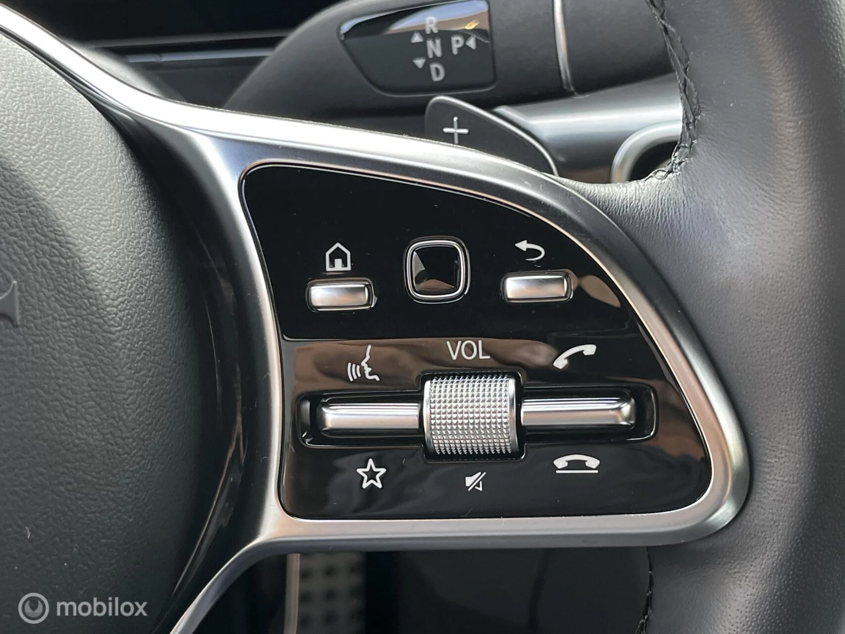 Hoofdafbeelding Mercedes-Benz EQC