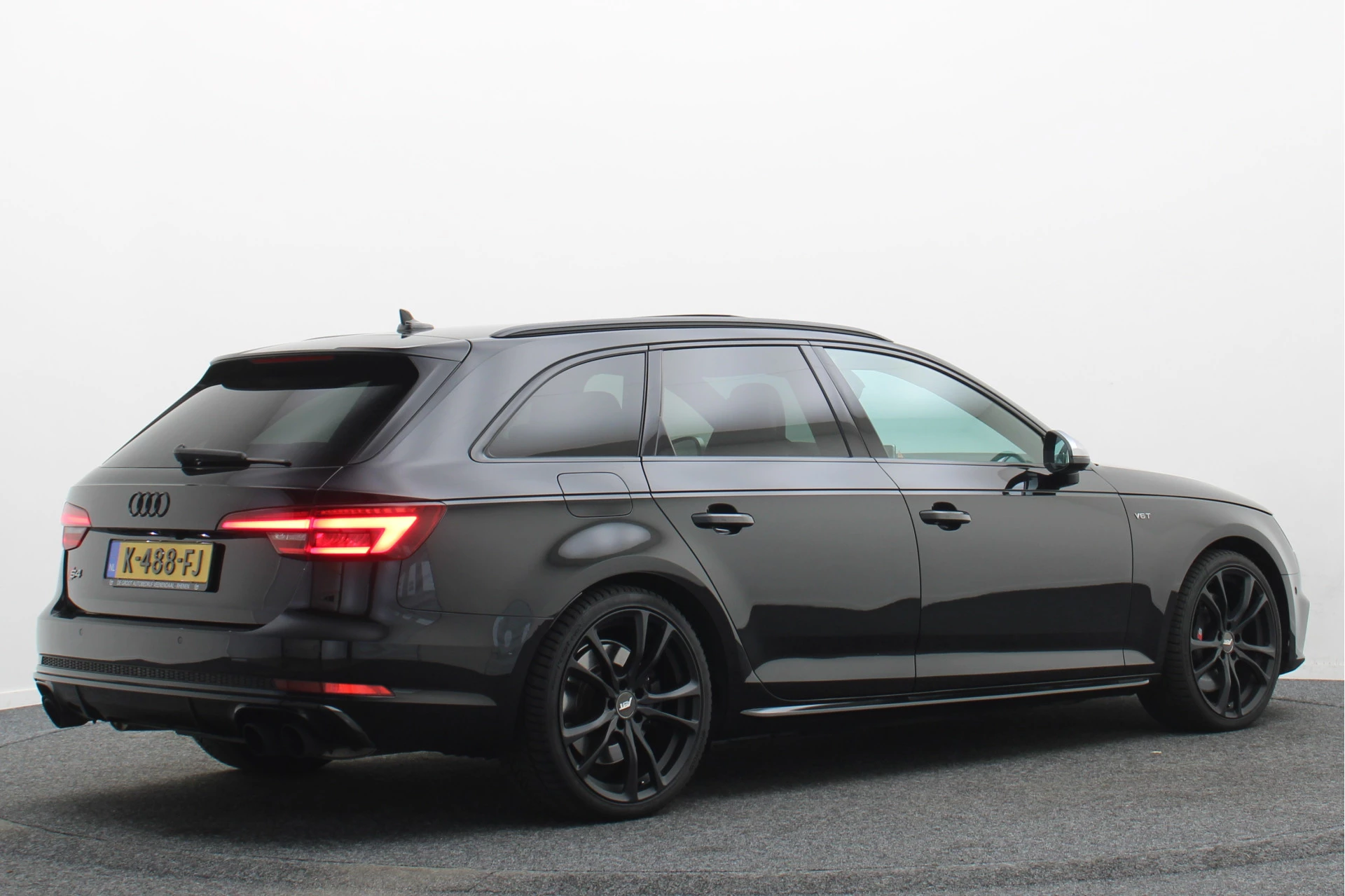 Hoofdafbeelding Audi S4