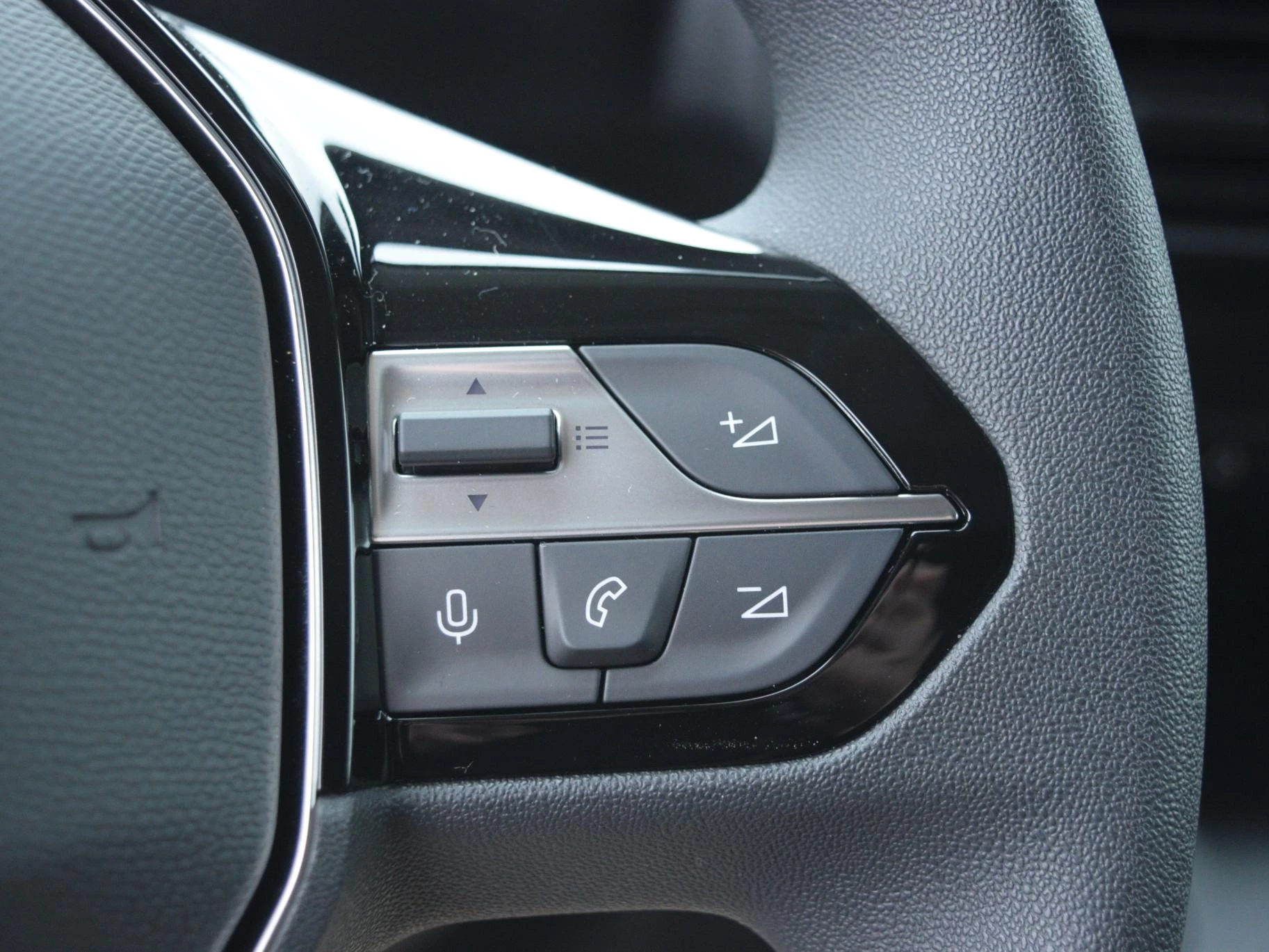 Hoofdafbeelding Peugeot e-Partner