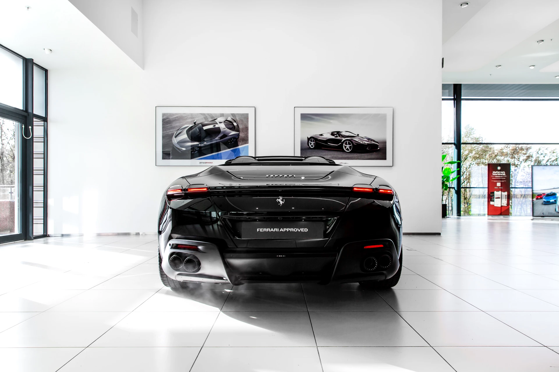 Hoofdafbeelding Ferrari Roma