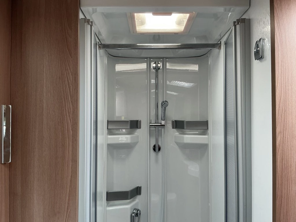 Hoofdafbeelding Bürstner Ixeo Bt6801