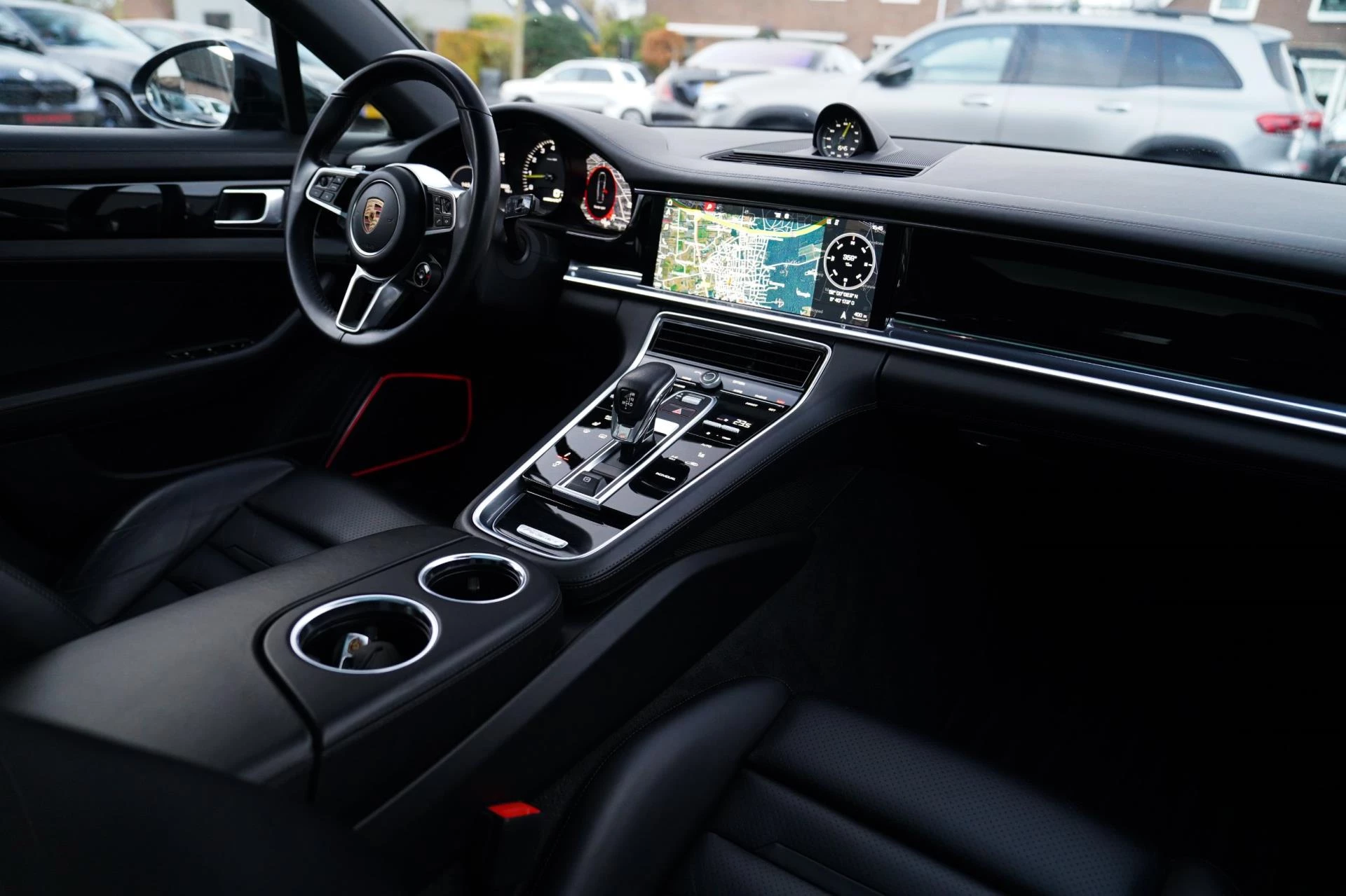 Hoofdafbeelding Porsche Panamera