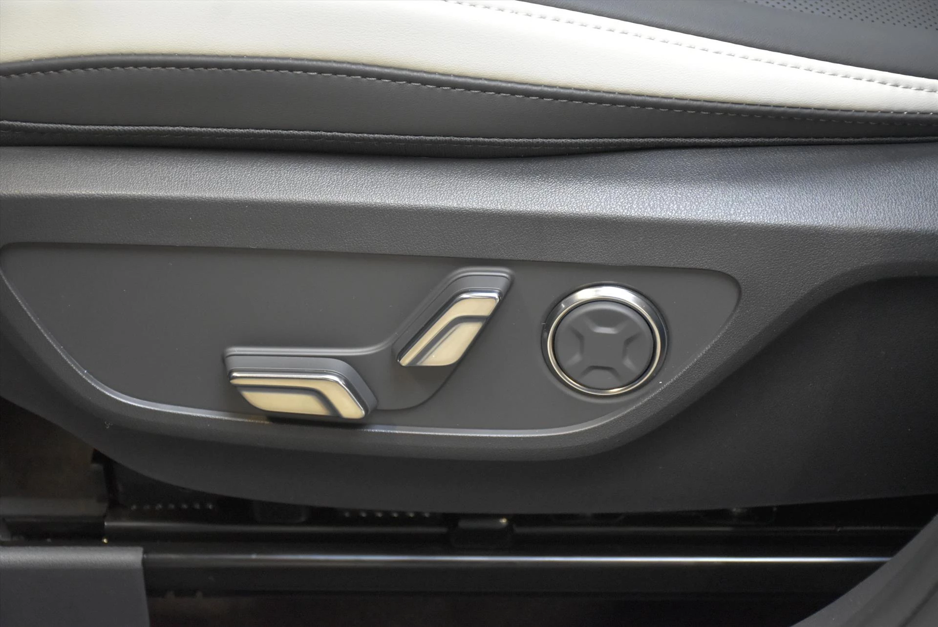 Hoofdafbeelding Kia EV5