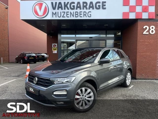 Volkswagen T-Roc 1.5 TSI Sport // LED // NAVI+CARPLAY // CLIMA // STOELVERWARMING // PDC V+A //