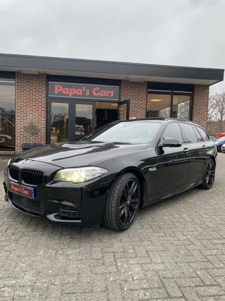 Hoofdafbeelding BMW 5 Serie BMW5-serie  M550 xd/Pano/soft close/Bang&Olufsen soundsystem