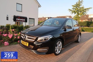 Hoofdafbeelding Mercedes-Benz B-Klasse Mercedes B-klasse 180 Aut f-1|PANORAMADAK|TREKHAAK|STOELVERWARMING|XENON-LED|FACELIFT|ZEER MOOI