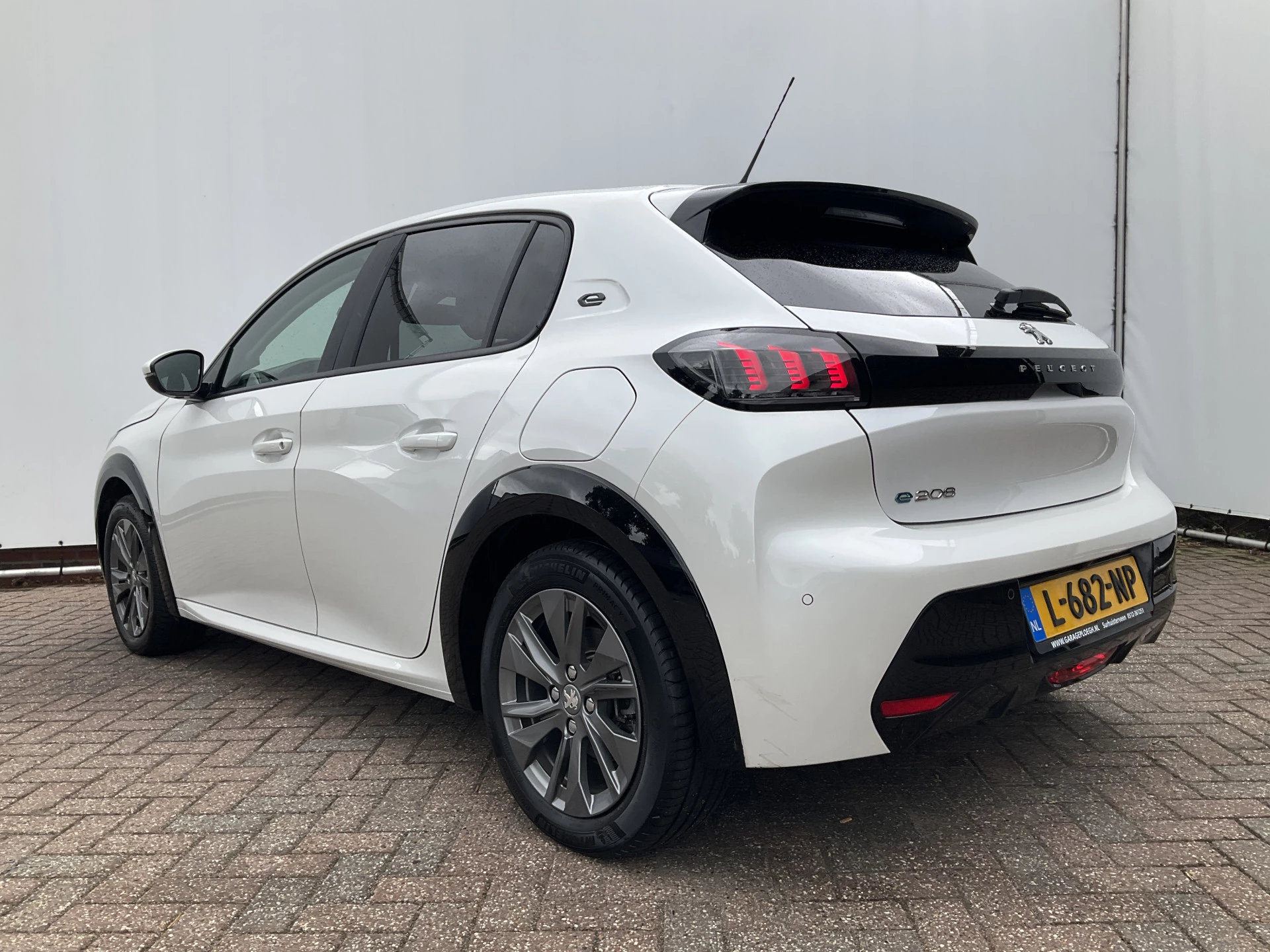Hoofdafbeelding Peugeot e-208