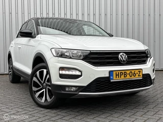 Volkswagen T-Roc 1.5 TSI Active | Aut | Trekhaak | Camera | PDC | LED | Apple Carplay | Volledige historie |