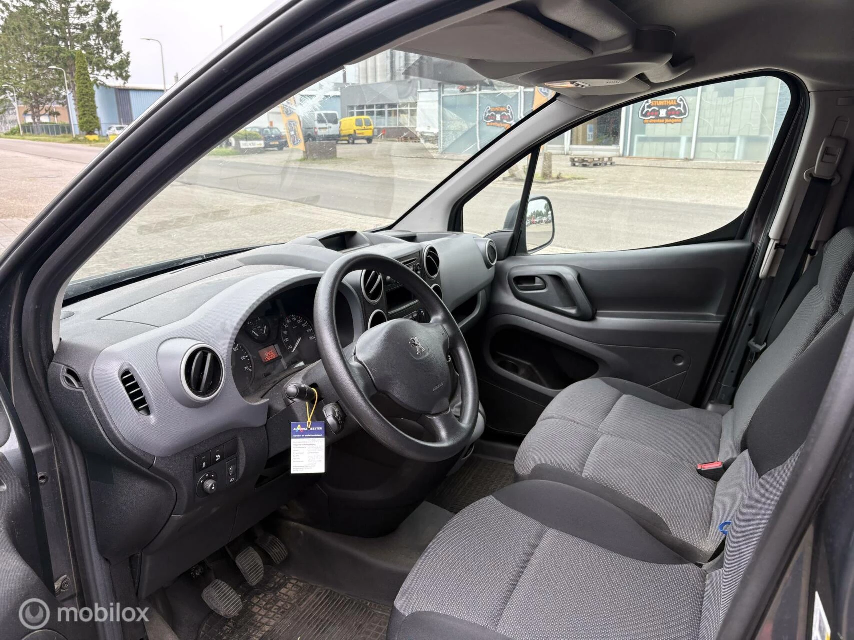 Hoofdafbeelding Peugeot Partner