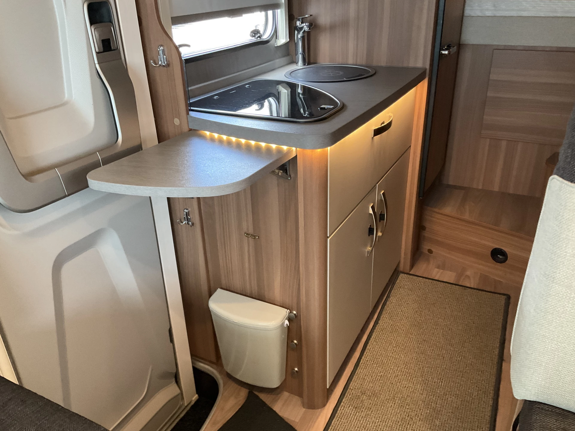 Hoofdafbeelding Weinsberg R57