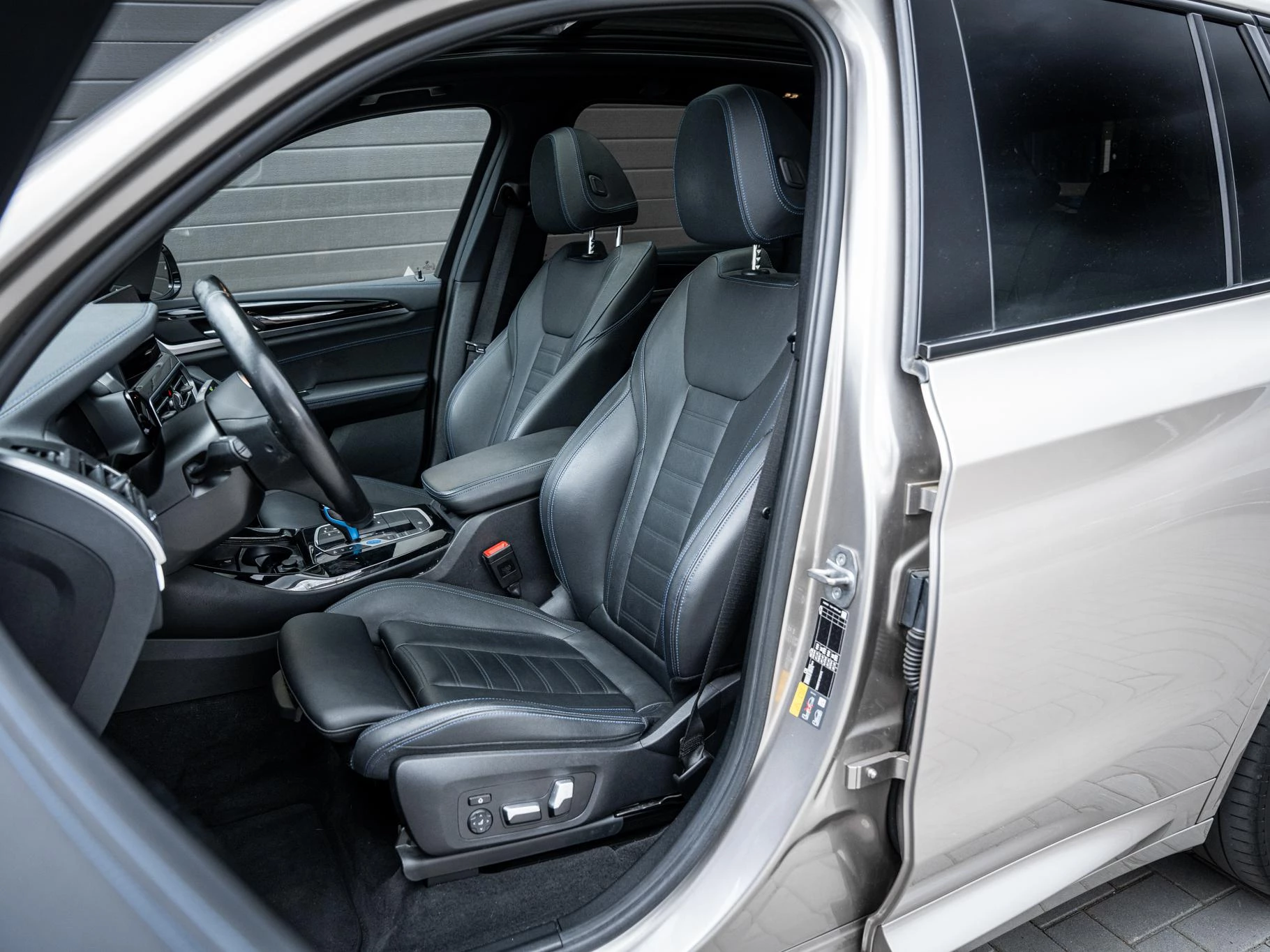 Hoofdafbeelding BMW iX3