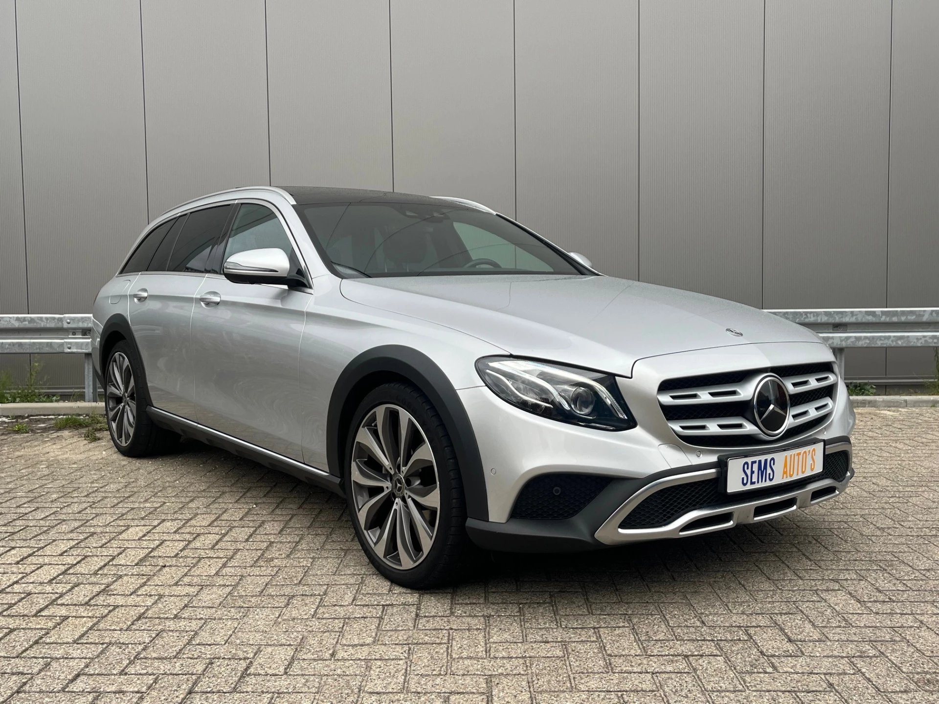 Hoofdafbeelding Mercedes-Benz E-Klasse