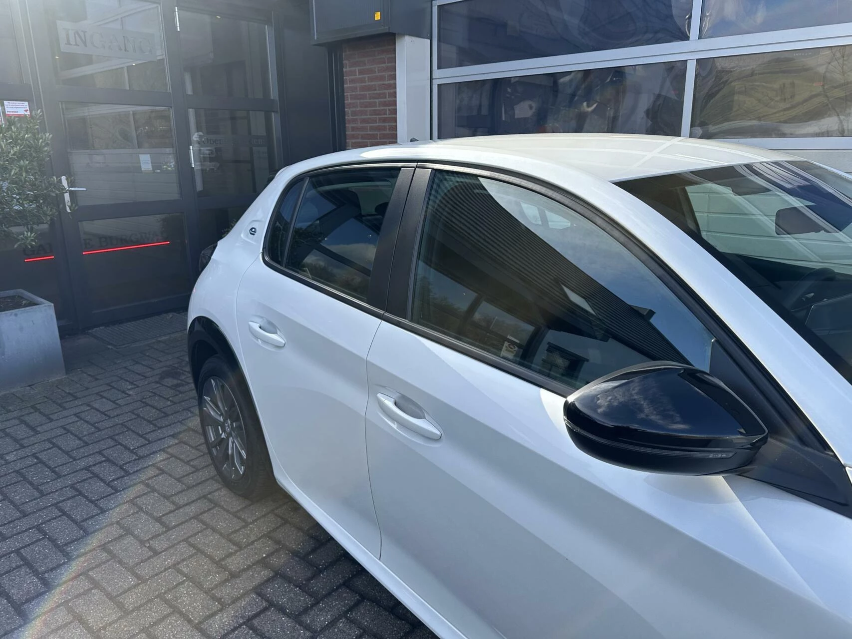 Hoofdafbeelding Peugeot e-208