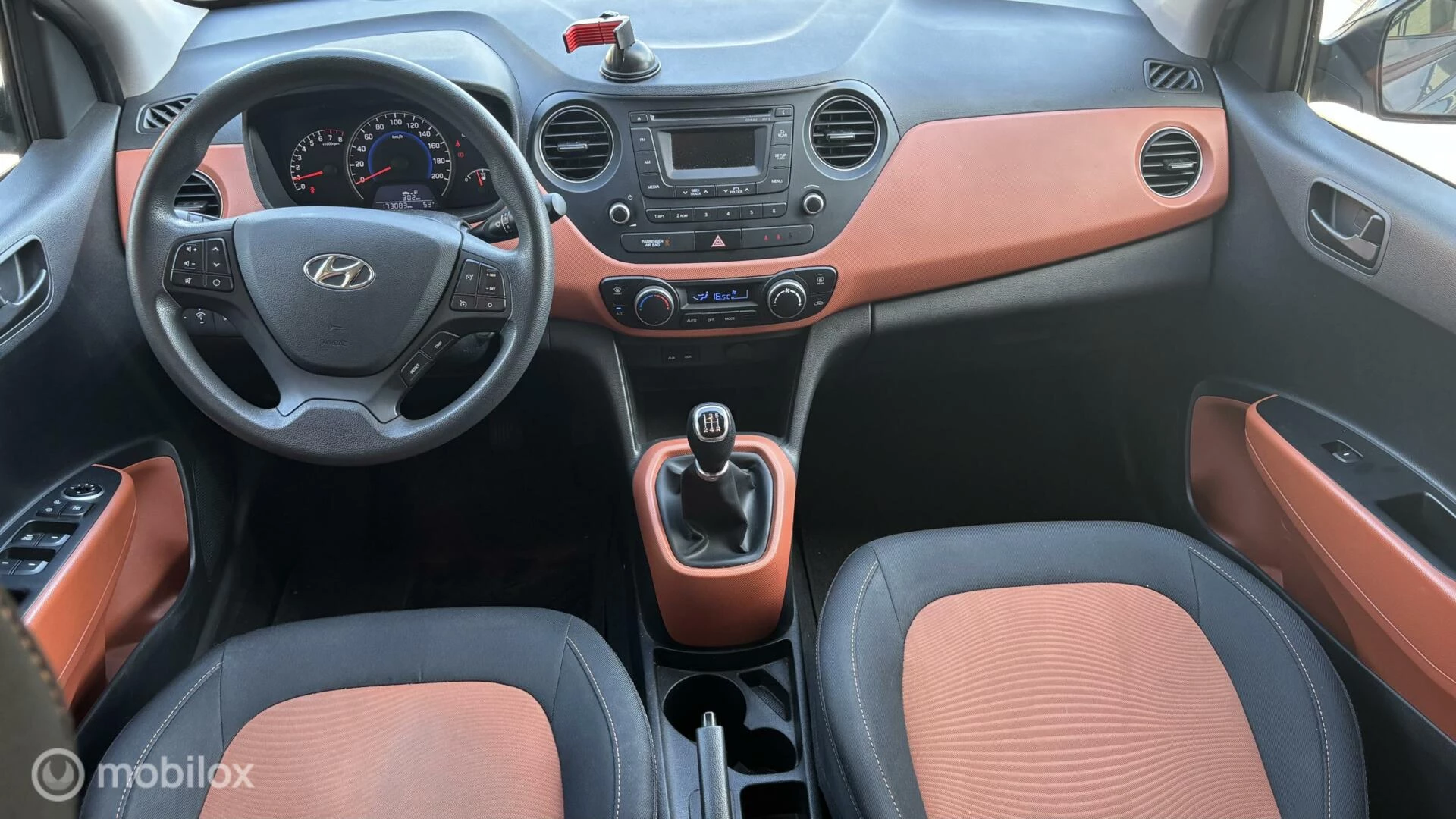 Hoofdafbeelding Hyundai i10