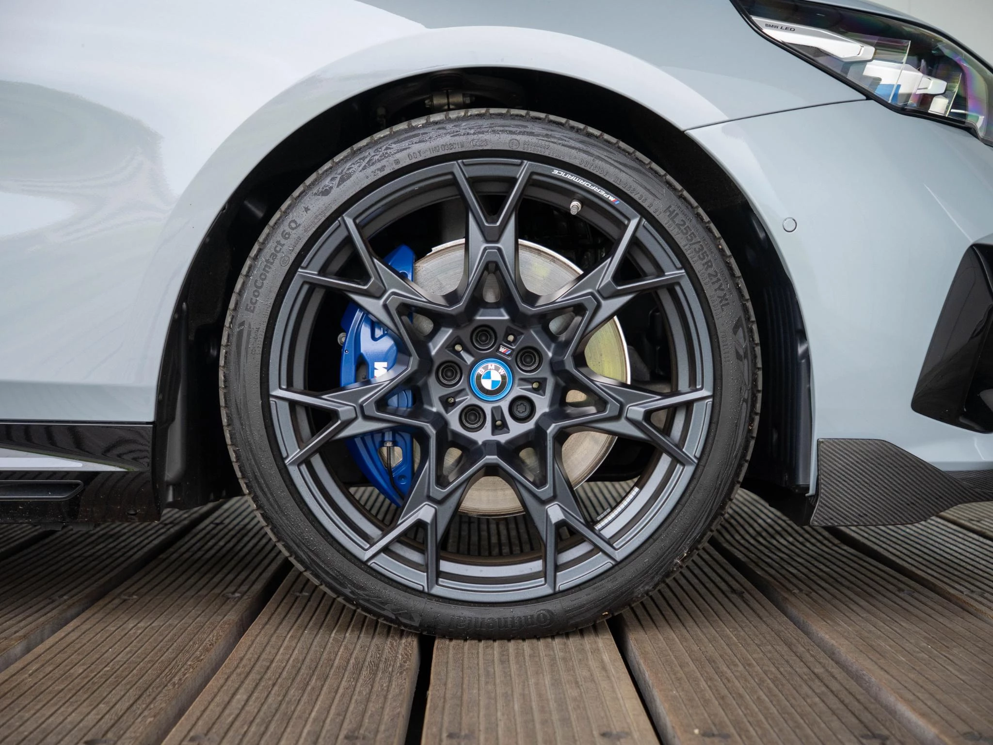 Hoofdafbeelding BMW i5