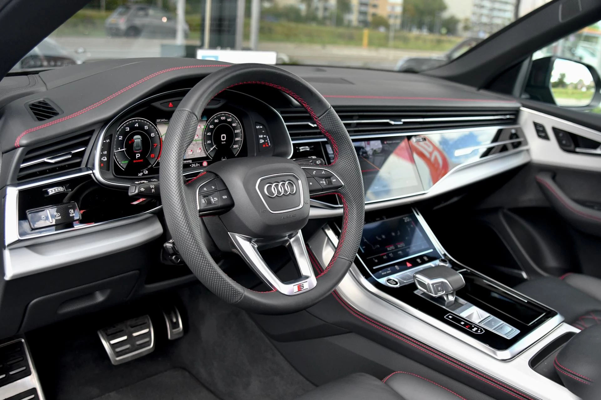 Hoofdafbeelding Audi Q8