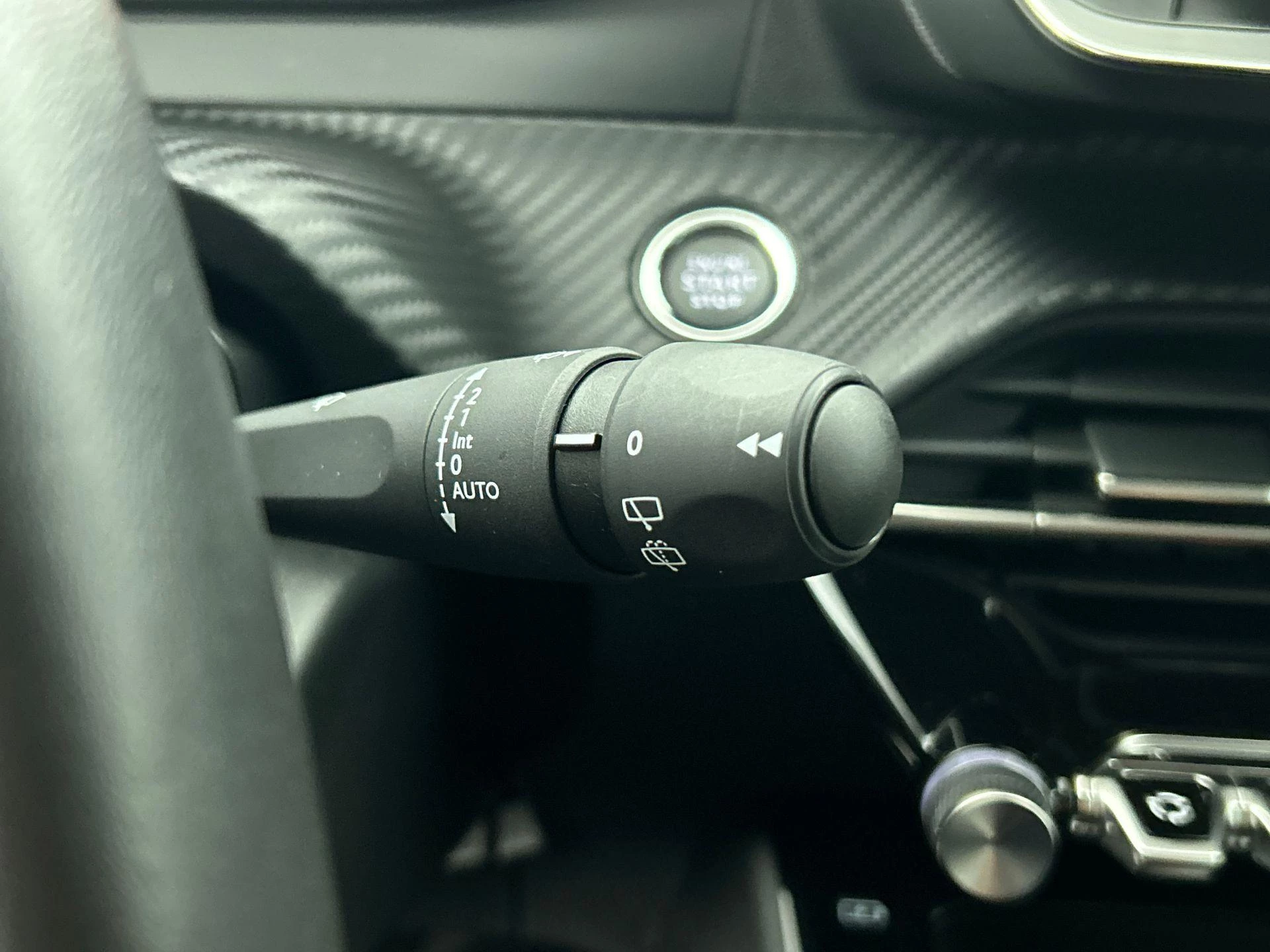 Hoofdafbeelding Peugeot e-208