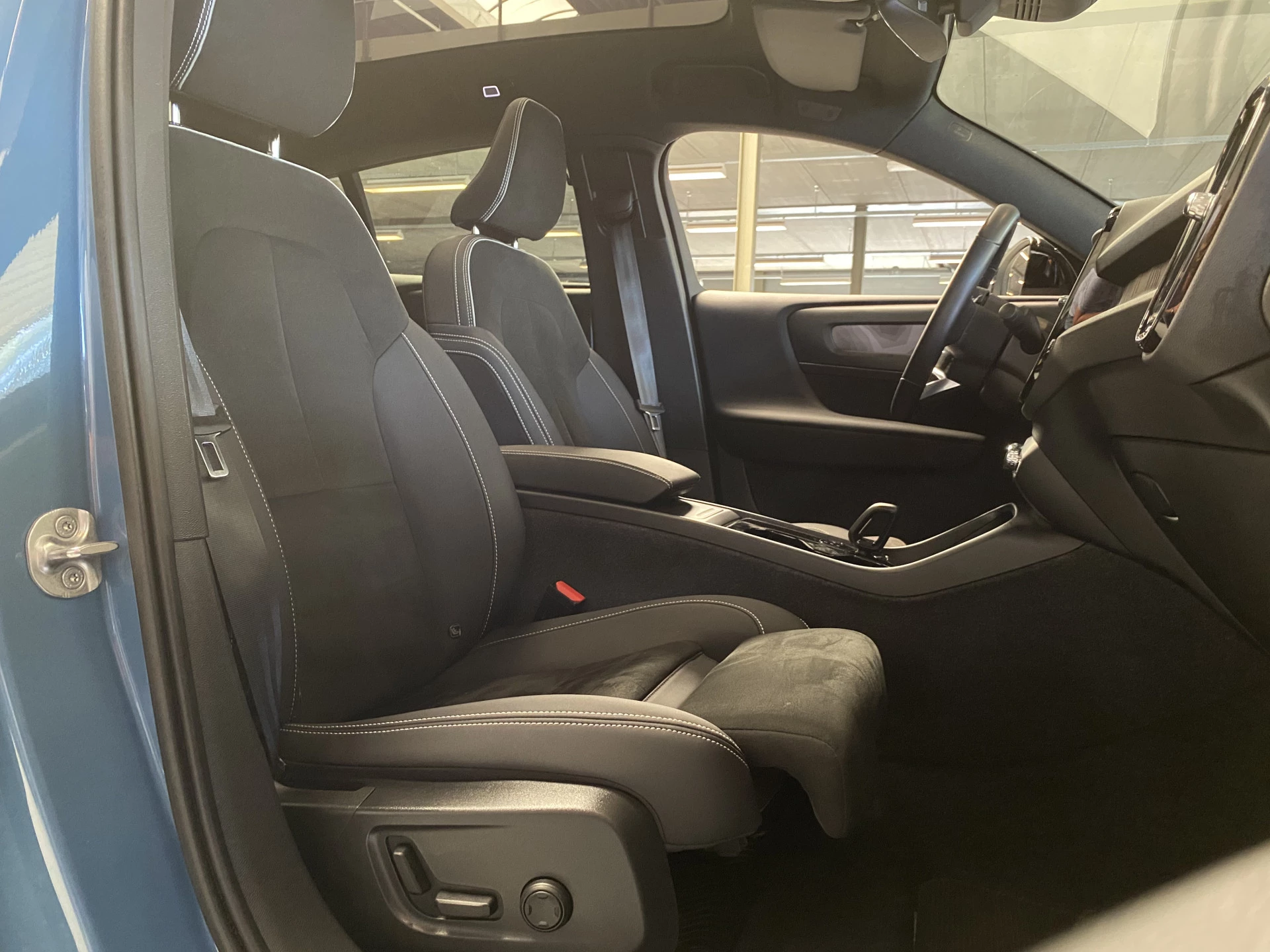 Hoofdafbeelding Volvo C40