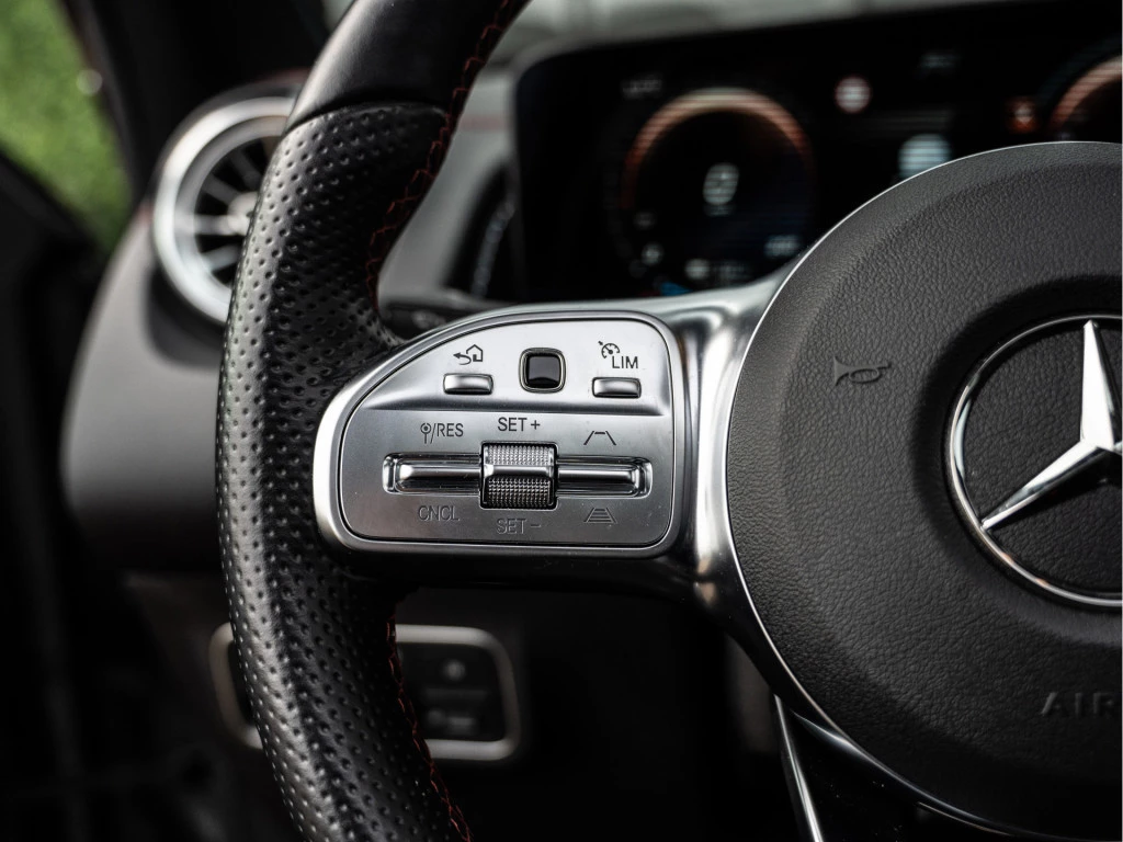 Hoofdafbeelding Mercedes-Benz EQB