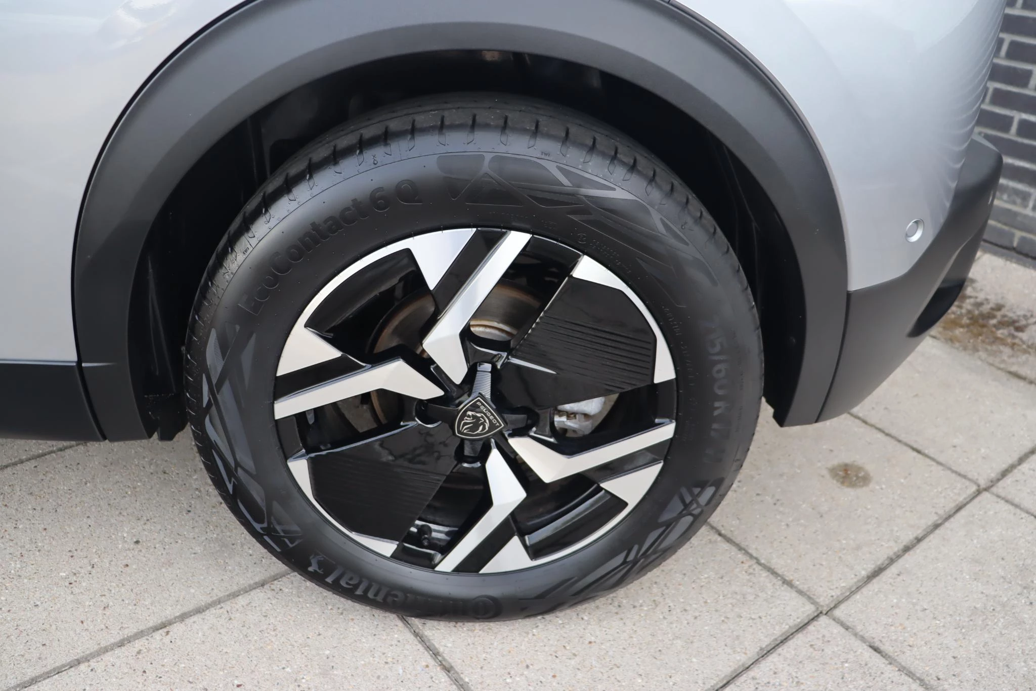 Hoofdafbeelding Peugeot e-2008