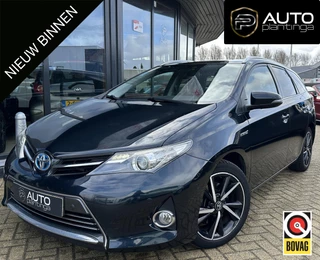 Toyota Auris Touring Sports 1.8 Hybrid Executive | BOMVOL | PANO | Volledige Onderhoudshistorie | 2e Eigenaar | Nette Staat | NL AUTO | Achteruitrijcamera | Trekhaak | Stoelverwarming | Keyless Entry | Climate Control | Parkeersensoren | 3 Sleutels |
