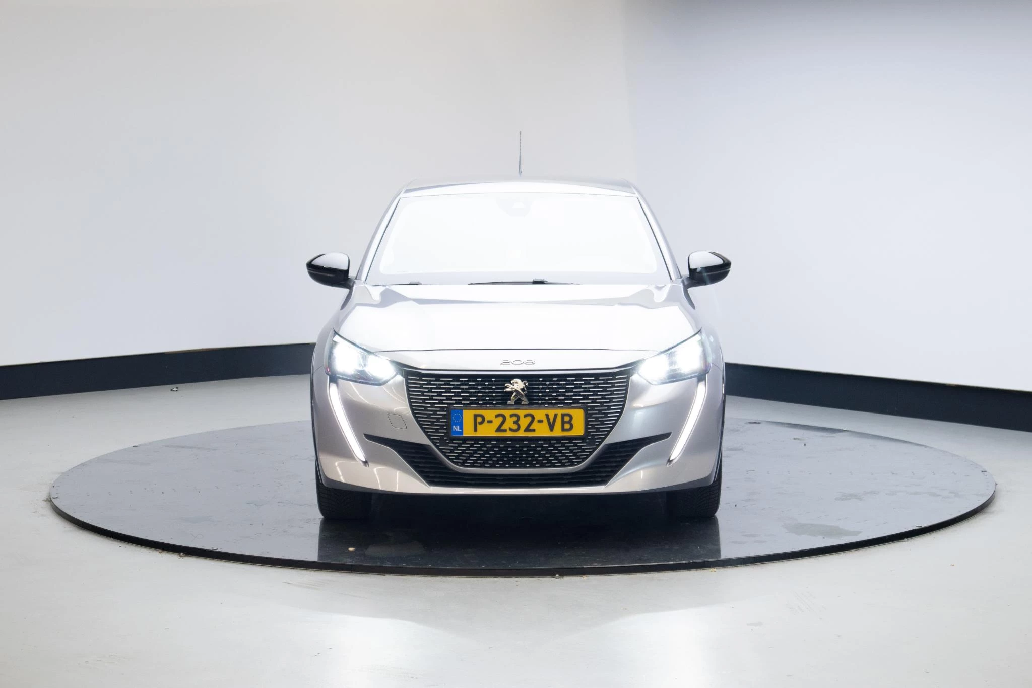Hoofdafbeelding Peugeot e-208