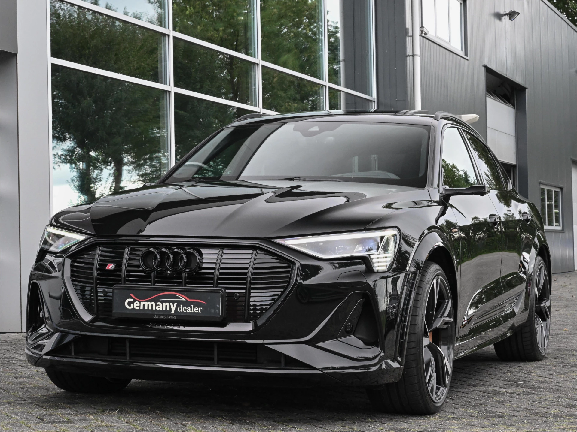 Hoofdafbeelding Audi e-tron