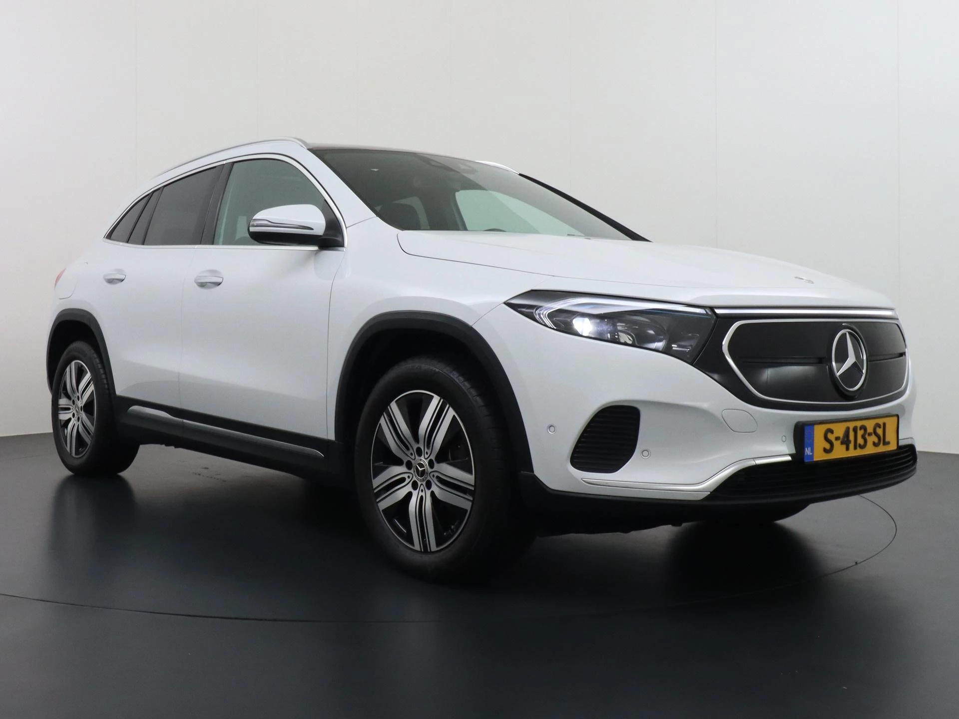 Hoofdafbeelding Mercedes-Benz EQA