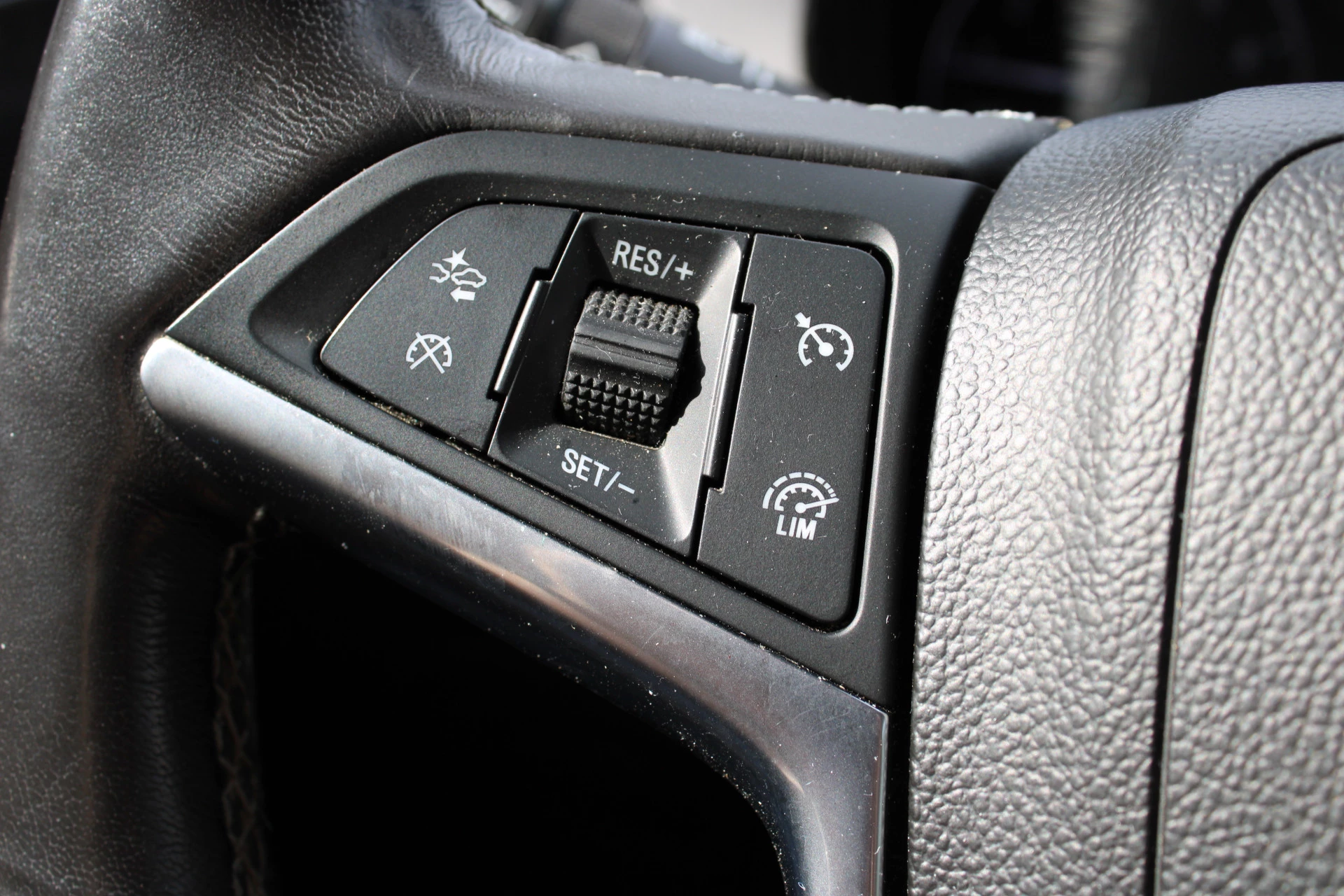 Hoofdafbeelding Opel Mokka X