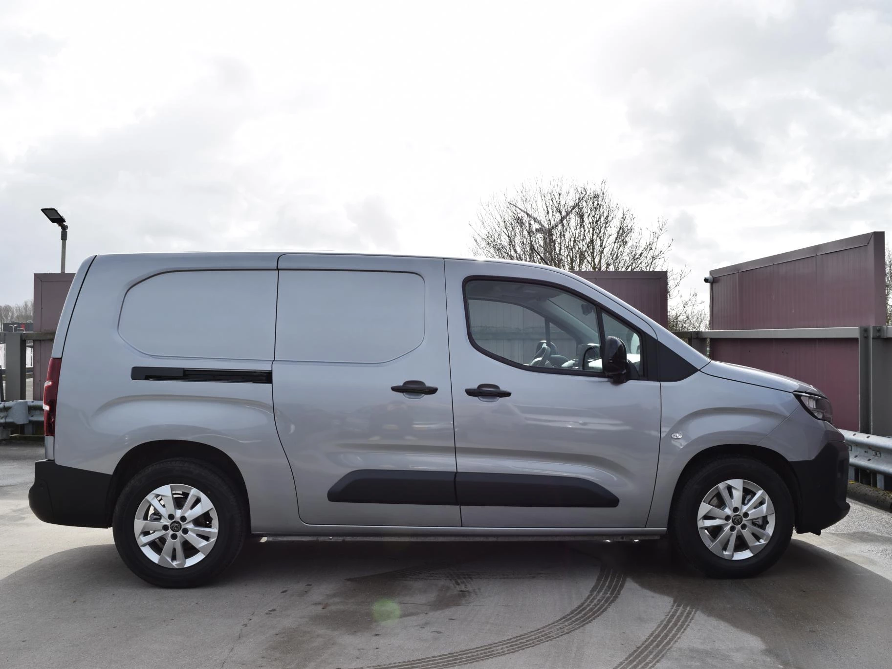 Hoofdafbeelding Peugeot e-Partner