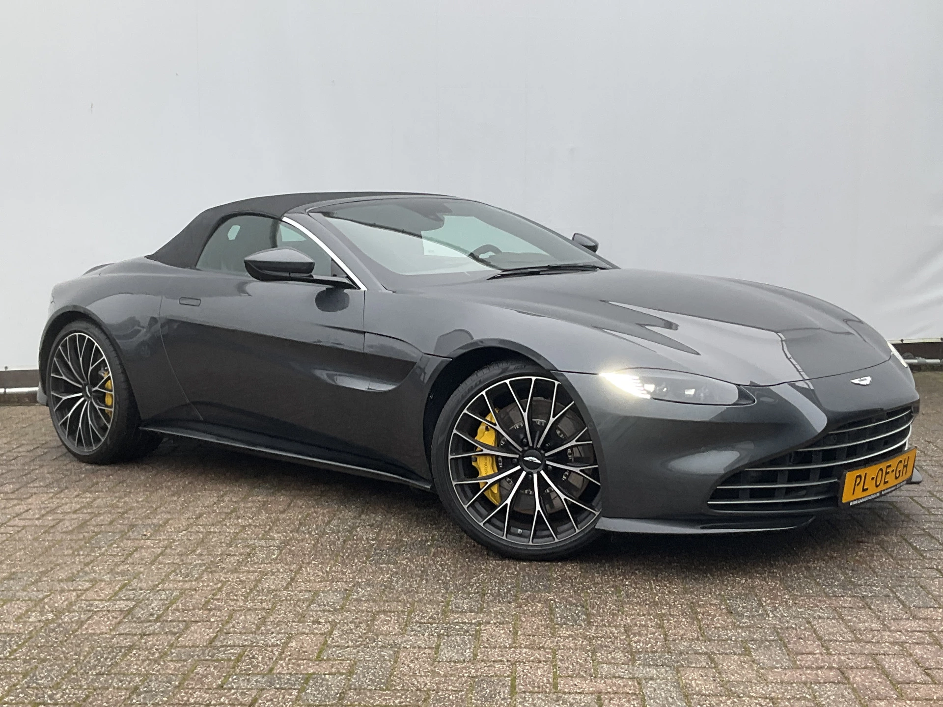 Hoofdafbeelding Aston Martin V8 Vantage