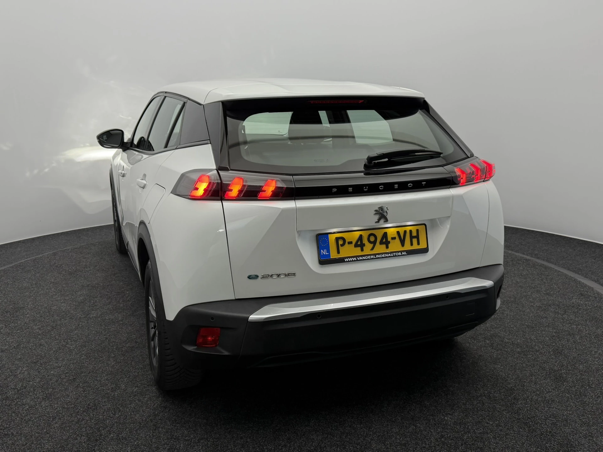 Hoofdafbeelding Peugeot e-2008