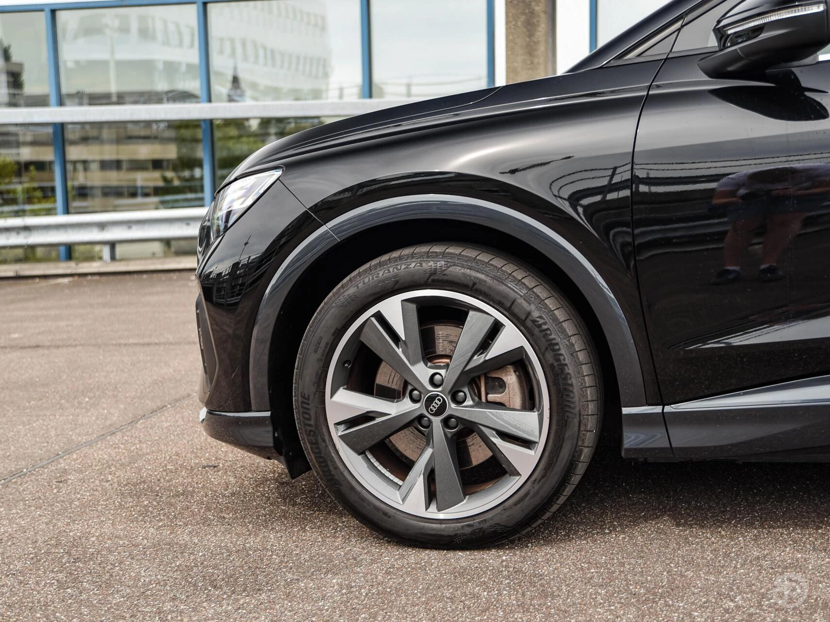 Hoofdafbeelding Audi Q4 e-tron