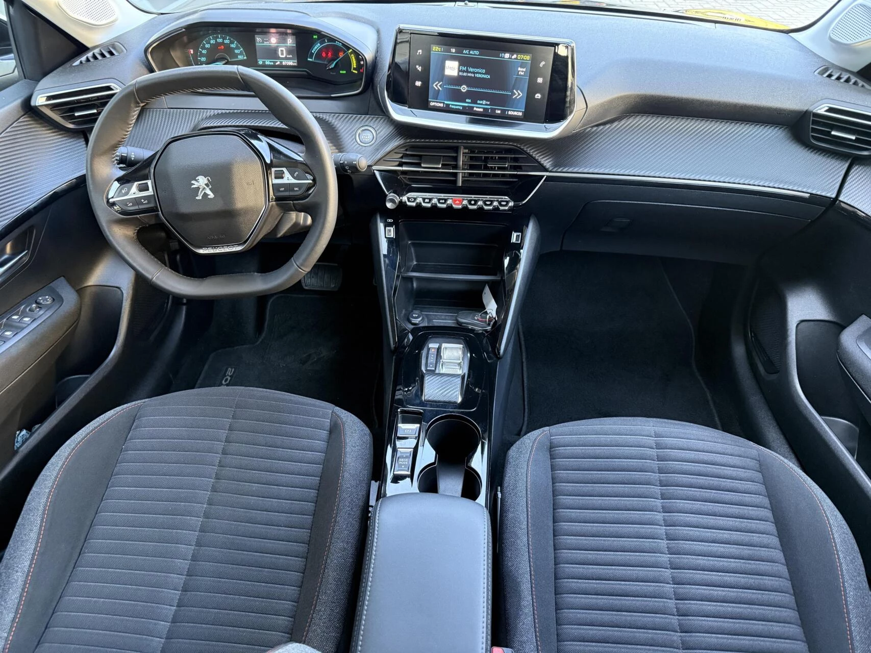 Hoofdafbeelding Peugeot e-208