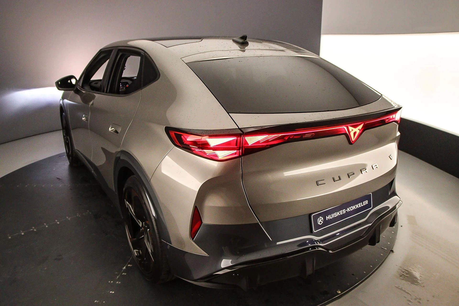 Hoofdafbeelding CUPRA Tavascan