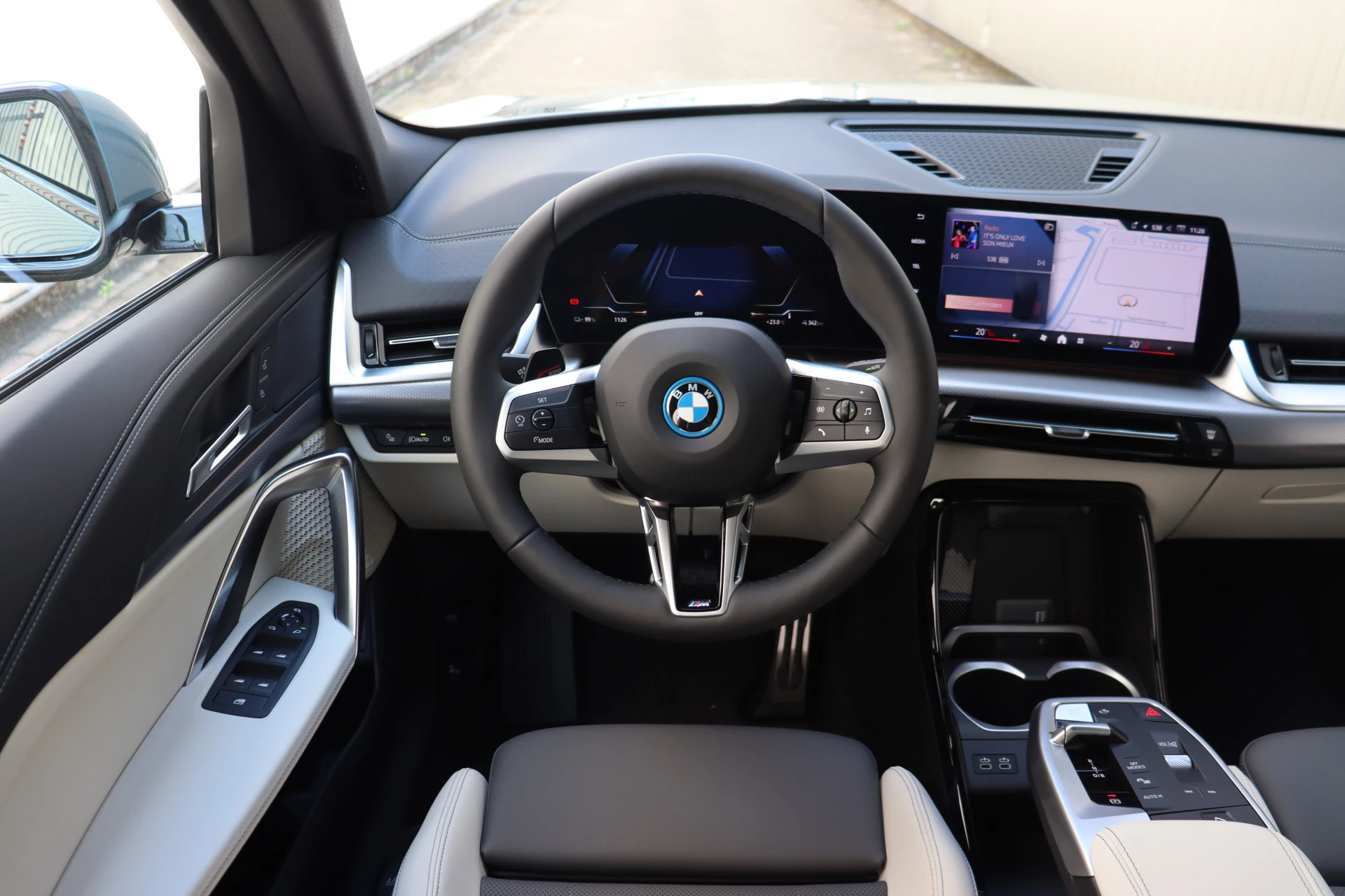 Hoofdafbeelding BMW iX2