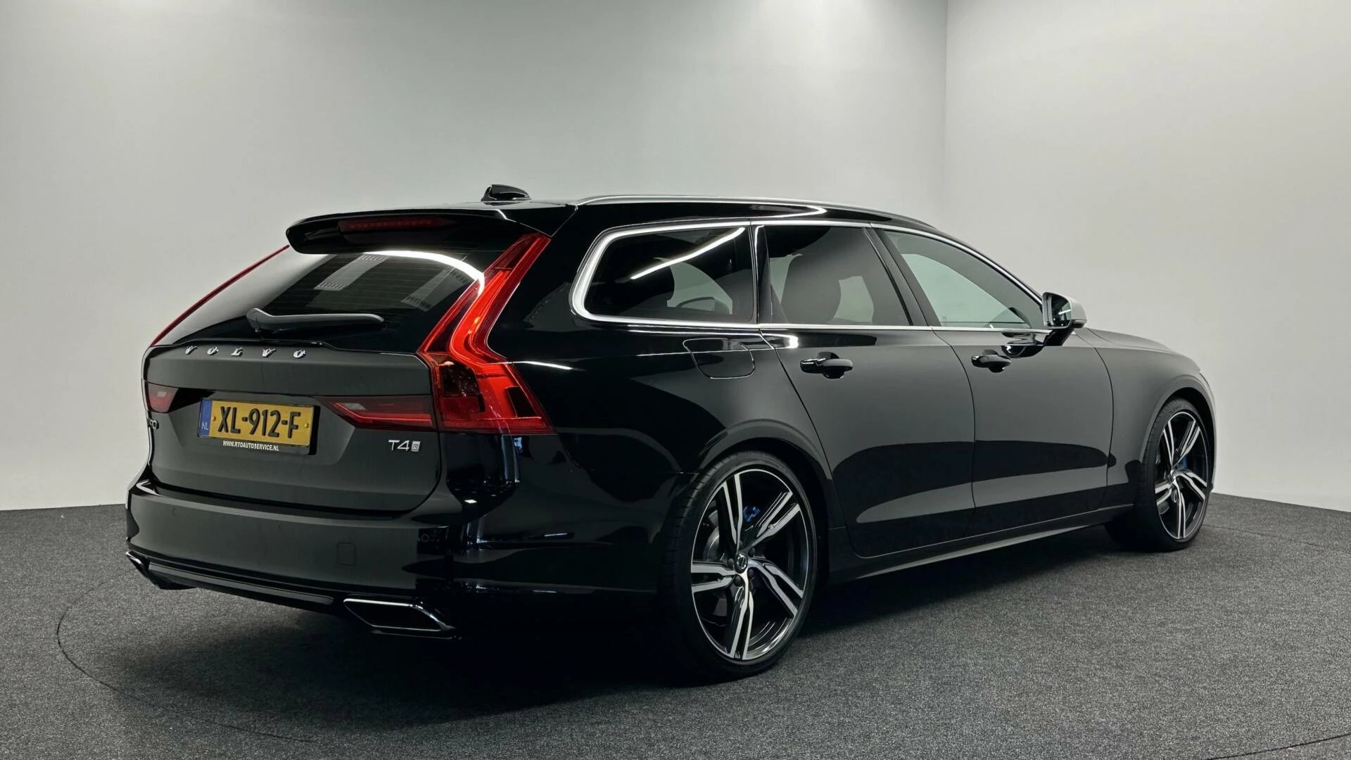 Hoofdafbeelding Volvo V90