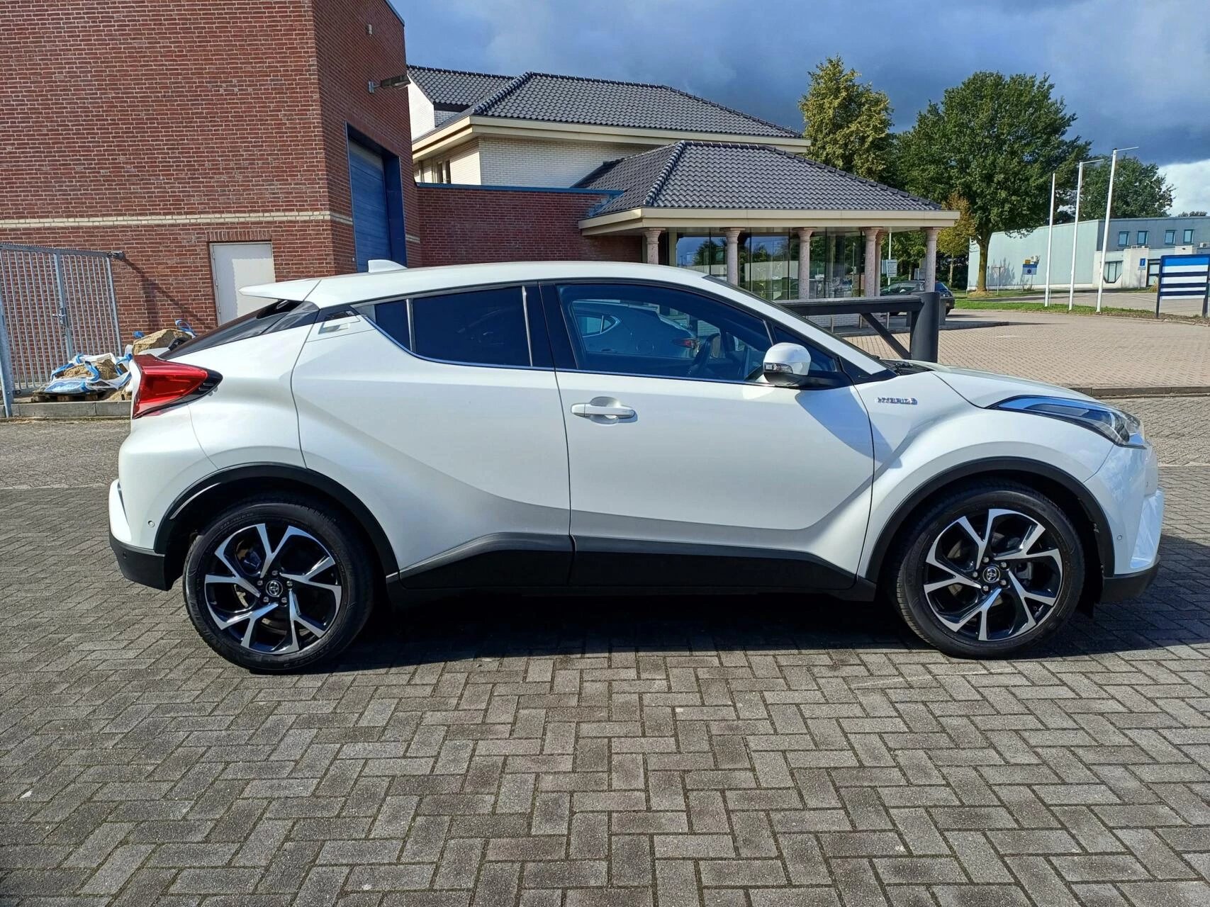 Hoofdafbeelding Toyota C-HR